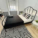 Luxury In Centre, Location