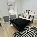 Hostel Luxury In Centre, Location *